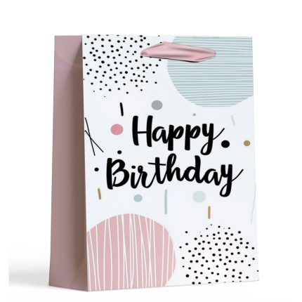 اكياس الهدايا بطابع عيد ميلاد جميل ومميز