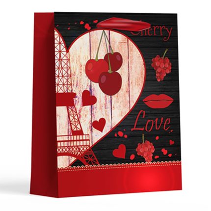 اكياس الهدايا بطابع الحب