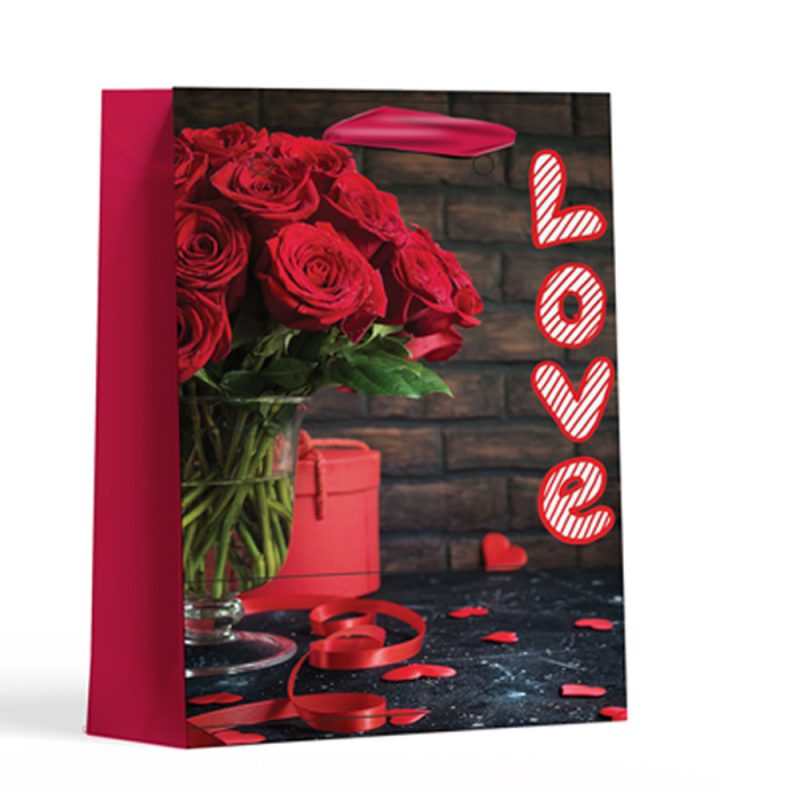 اكياس الهدايا بطابع الحب