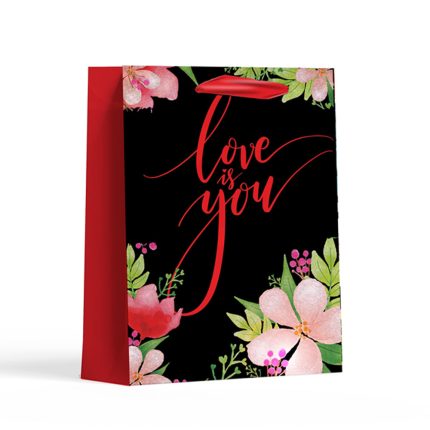 اكياس الهدايا بطابع الحب